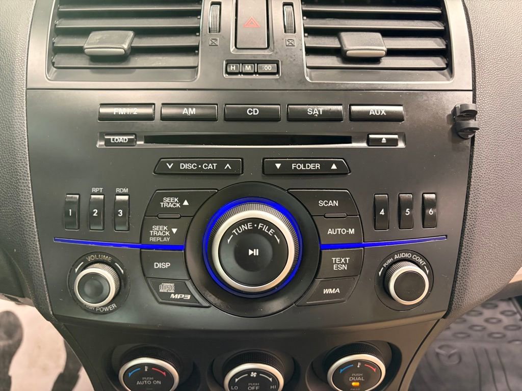 Used 2013 MAZDA MAZDA3 i Touring image 14