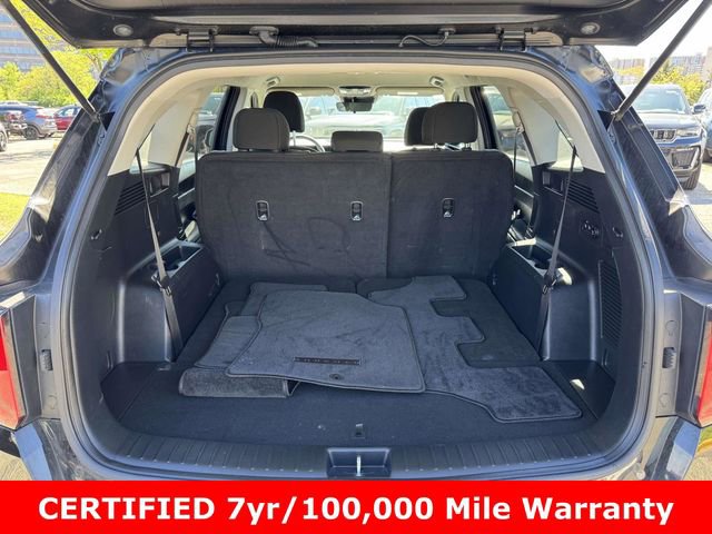 Used 2024 Kia Sorento LX image 11