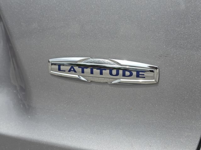 Certified 2019 Jeep Cherokee Latitude w/ Popular Appearance Group FWD image 38