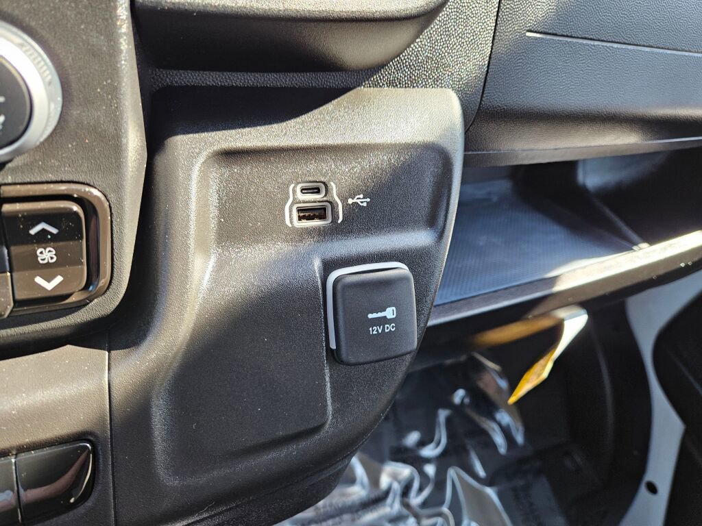 Used 2026 RAM ProMaster 2500 w/ Convenience Group FWD image 24