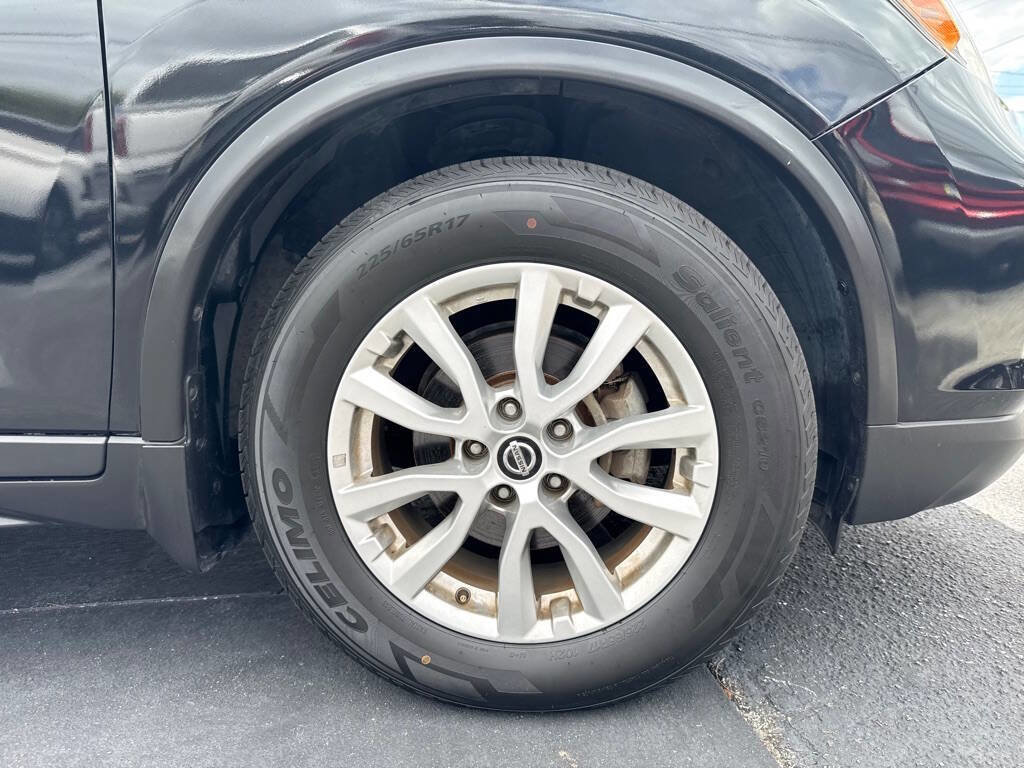 Used 2019 Nissan Rogue S w/ Special Edition Package FWD image 26
