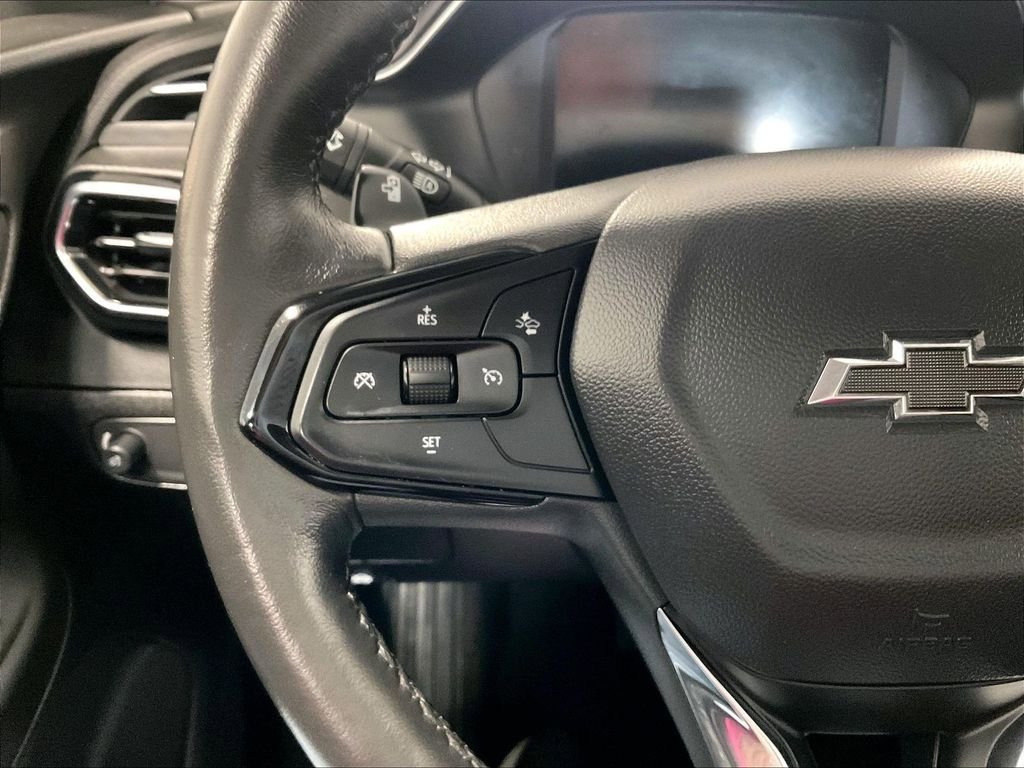 Used 2023 Chevrolet Bolt EUV LT w/ Convenience Package FWD image 22