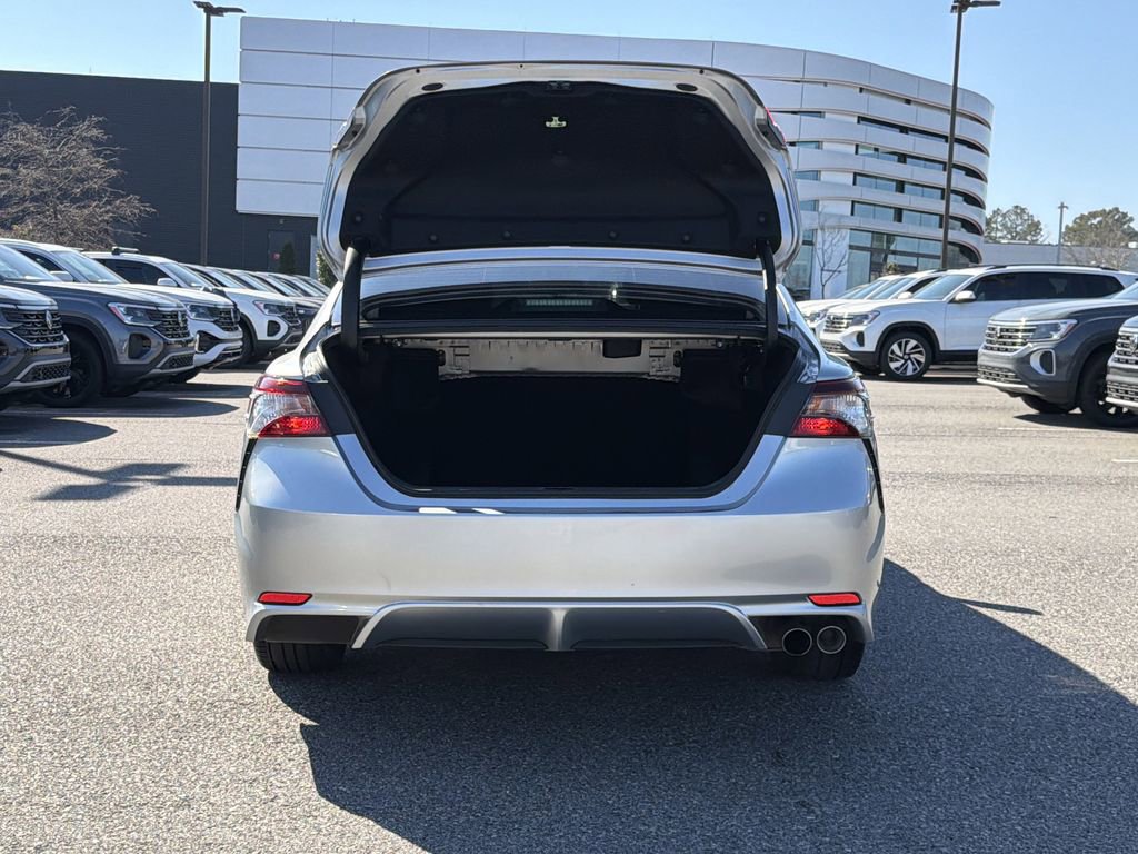 Used 2022 Toyota Camry SE image 15