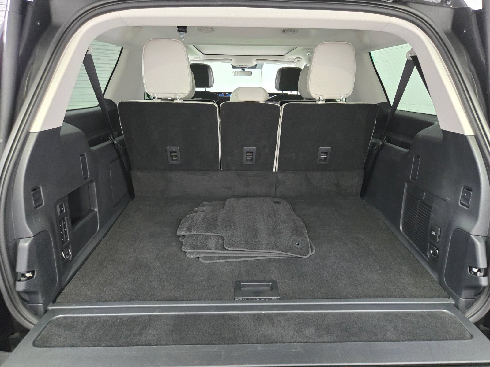 New 2026 Lincoln Navigator L Reserve w/ Jet Appearance Package AWD/4WD image 18