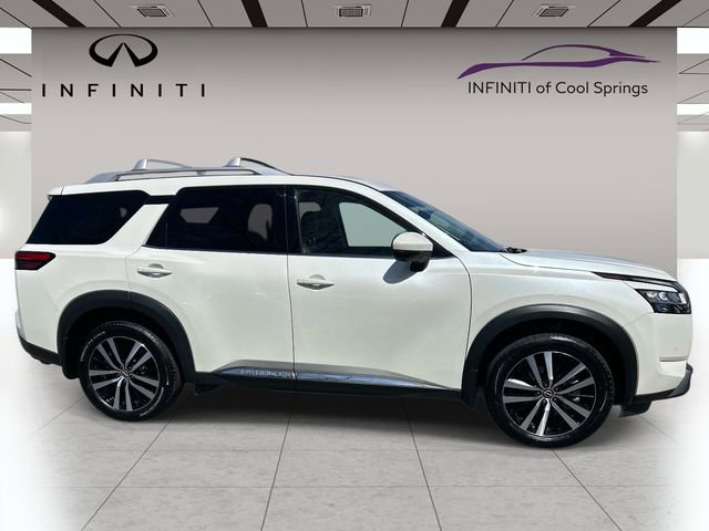 Used 2024 Nissan Pathfinder Platinum w/ Cargo Package image 8