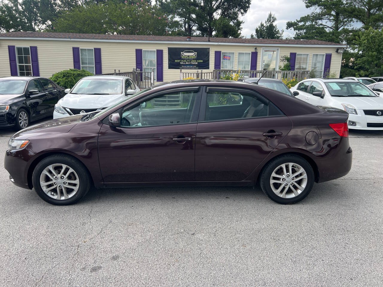 Used 2011 Kia Forte EX w/ Premium Pkg FWD image 8