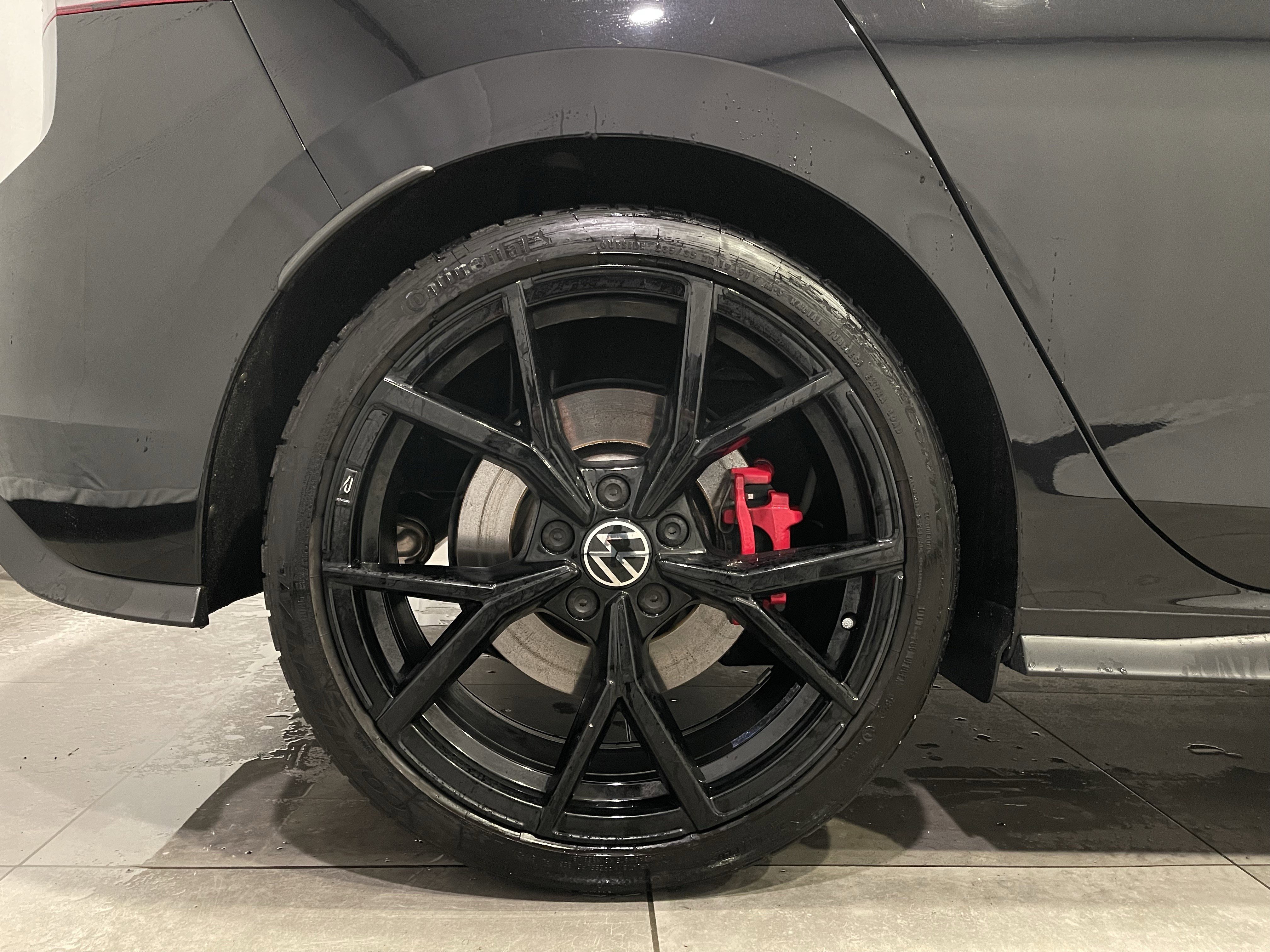 Used 2024 Volkswagen GTI SE image 9