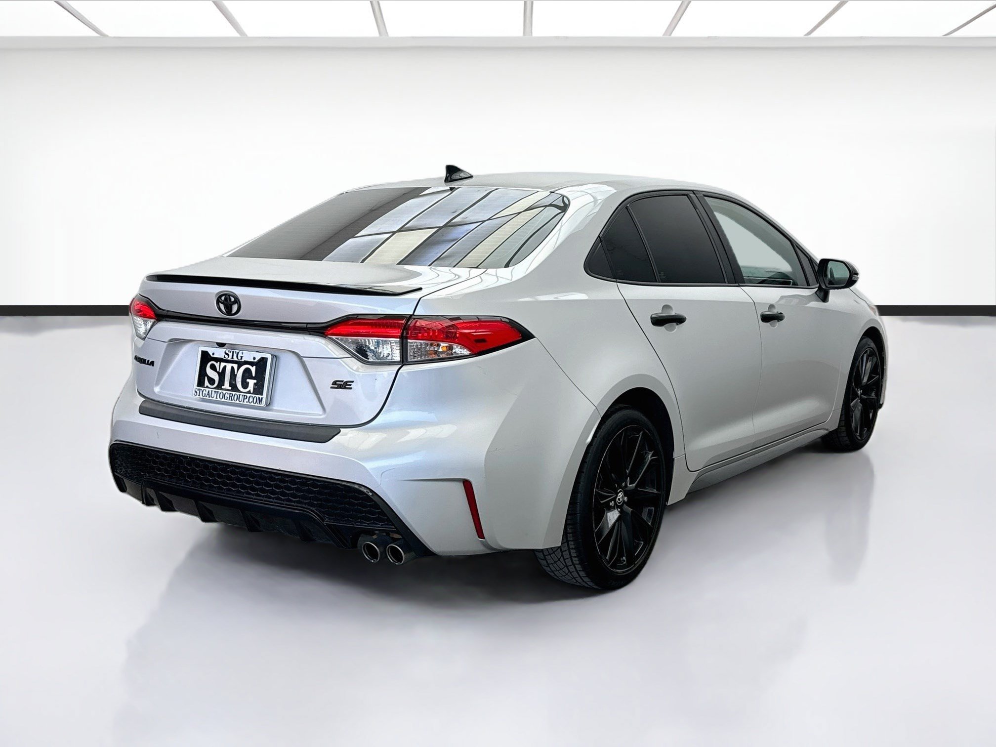 Used 2021 Toyota Corolla SE w/ Carpet Mat Package (TMS) FWD image 4