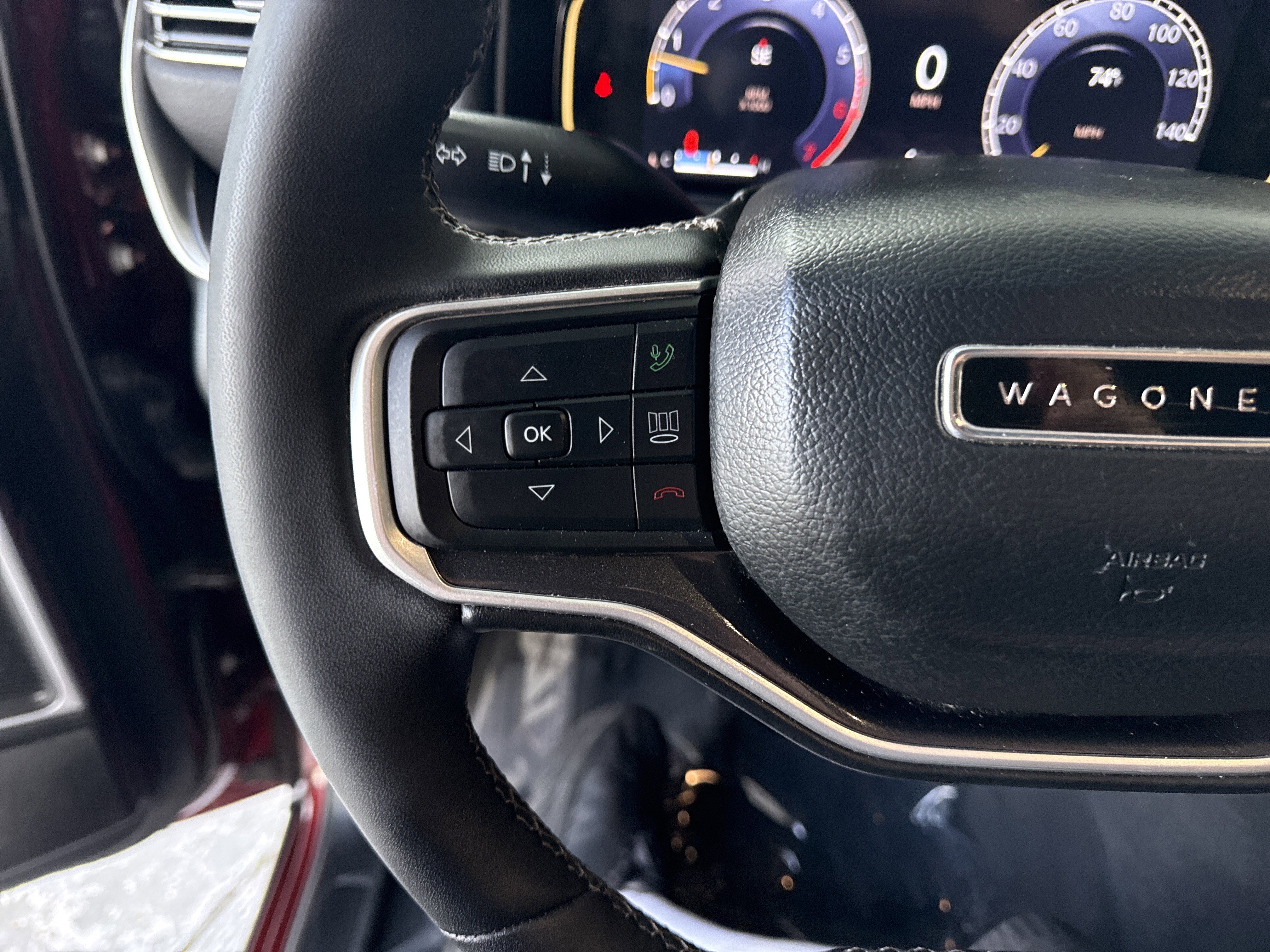 Used 2024 Jeep Wagoneer L image 20