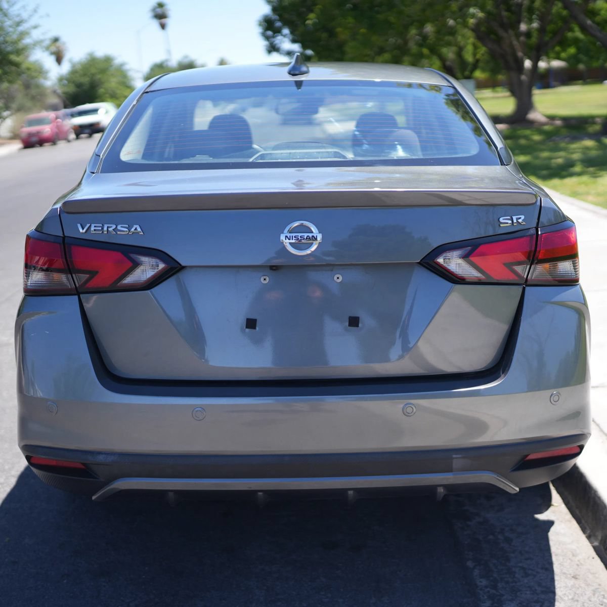 Used 2022 Nissan Versa SR w/ Convenience Package FWD image 9