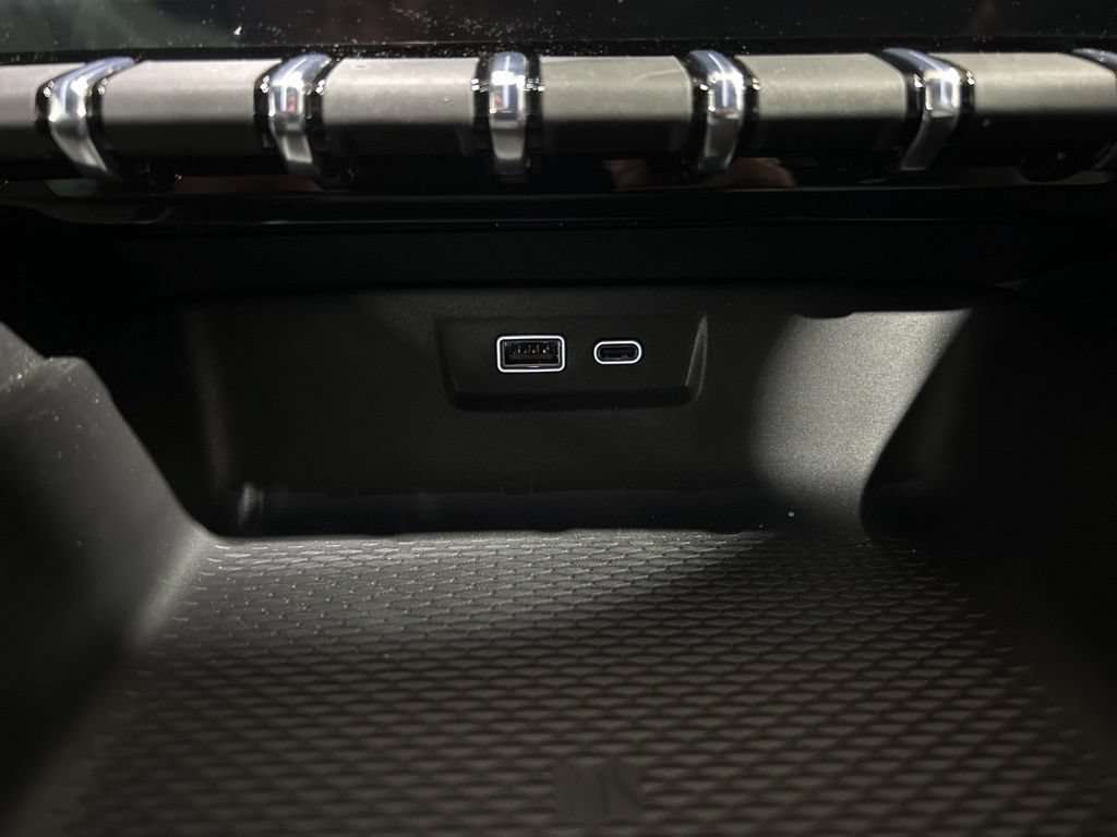 New 2026 GMC Terrain AT4 w/ Convenience Package III AWD/4WD image 36