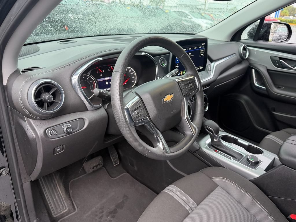Certified 2025 Chevrolet Blazer LT FWD image 10