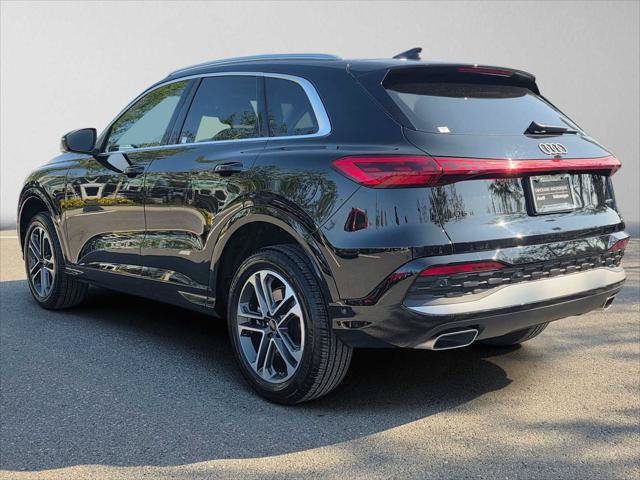 Used 2025 Audi Q5 Premium w/ Convenience Package AWD/4WD image 6