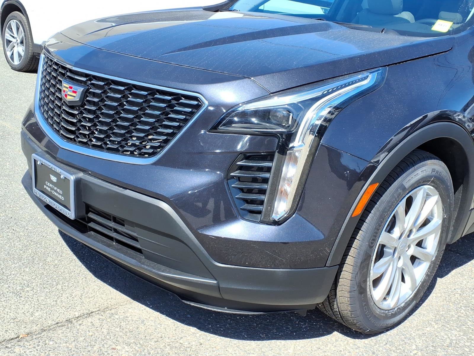 Certified 2023 Cadillac XT4 Luxury w/ Cold Weather Package AWD/4WD image 7