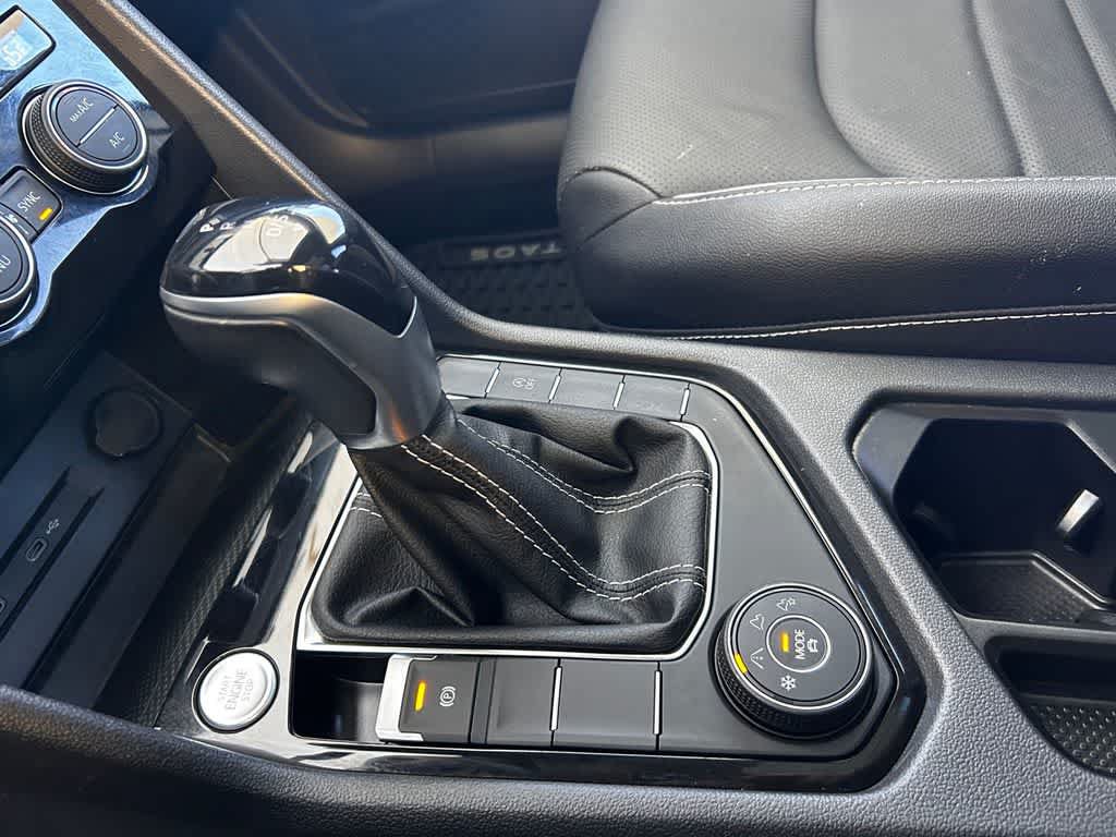 Used 2022 Volkswagen Taos SEL w/ Panoramic Sunroof Package AWD/4WD image 19