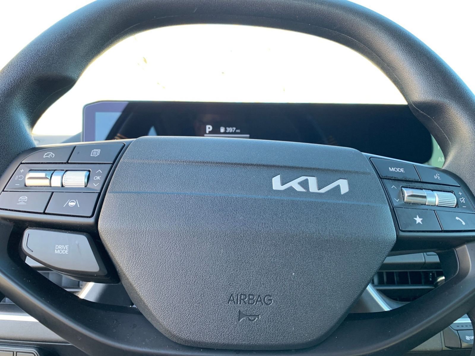 Used 2025 Kia K4 LXS image 27