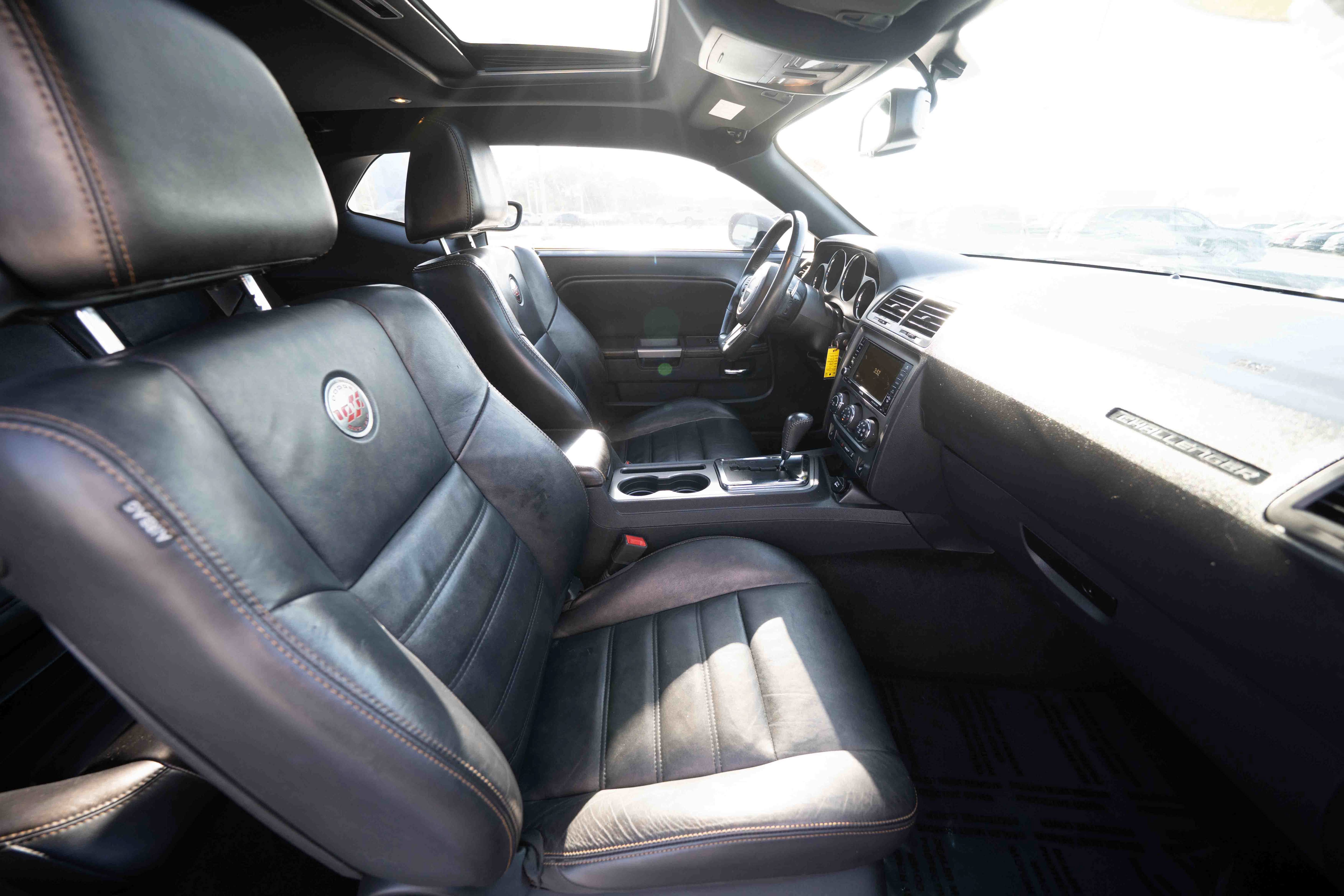 Used 2014 Dodge Challenger SXT RWD image 25