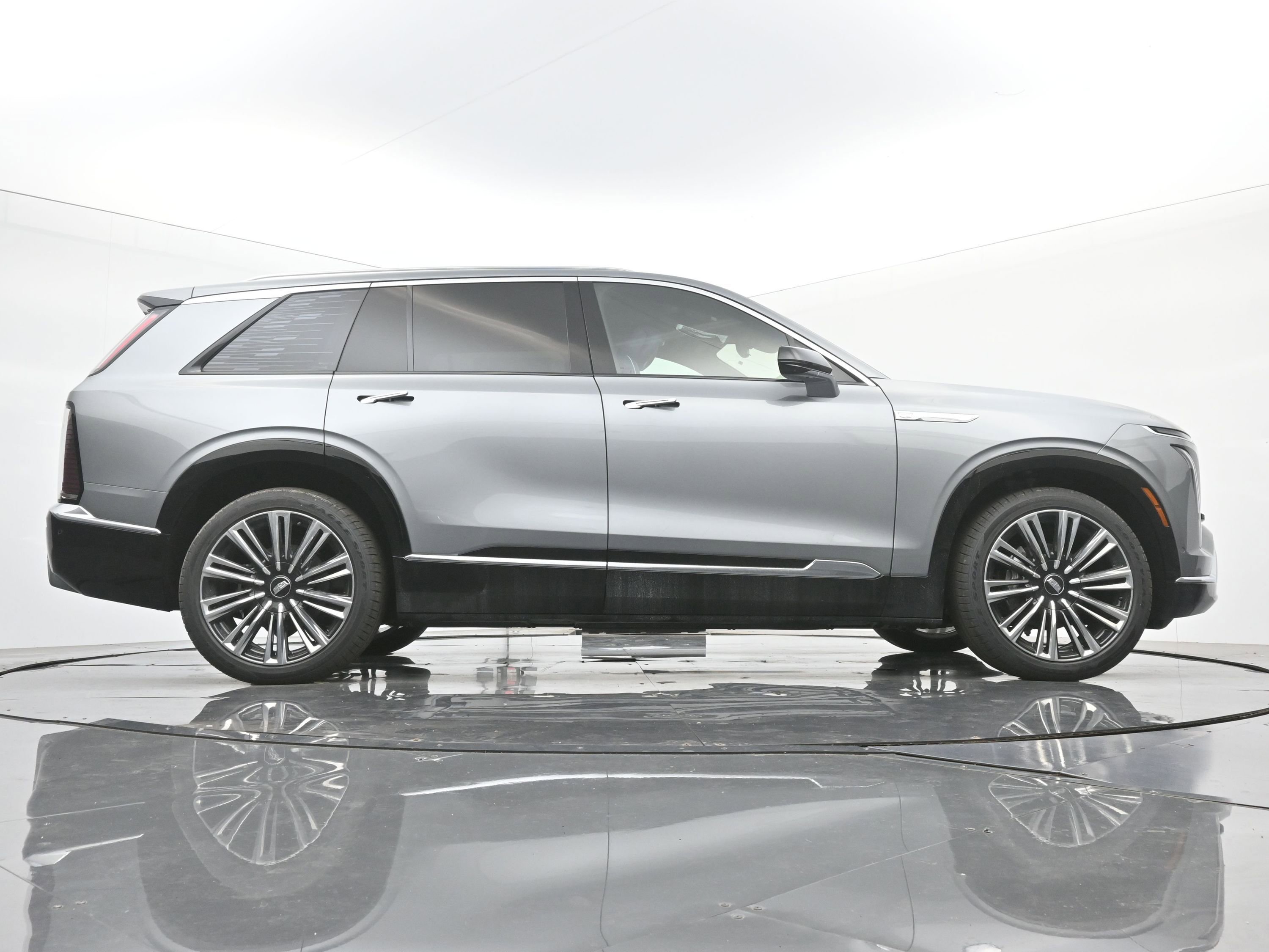 New 2026 Cadillac Vistiq Premium Luxury w/ LPO, Floor Liner Package image 20