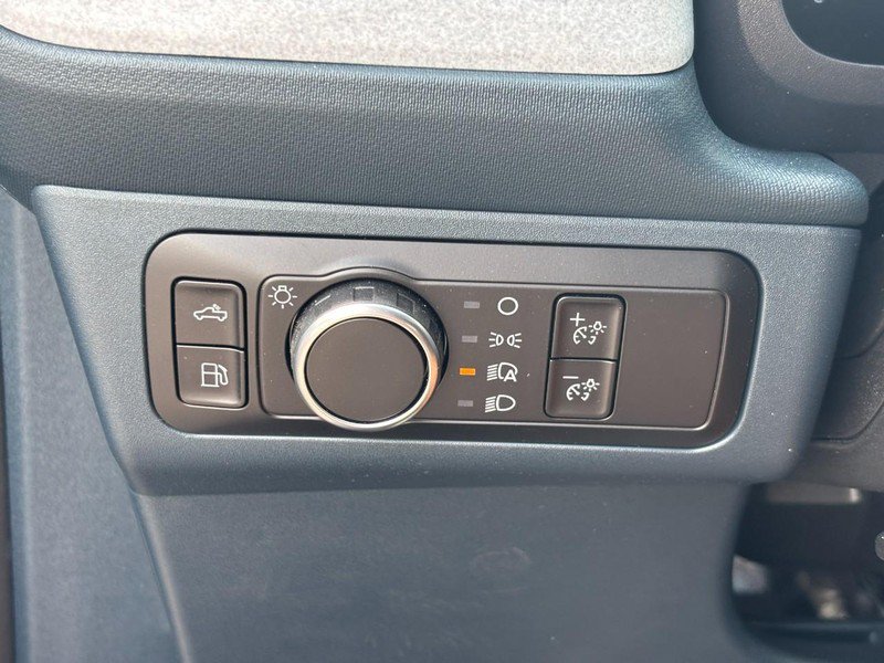 New 2026 Ford Maverick XLT w/ XLT Luxury Package FWD image 18