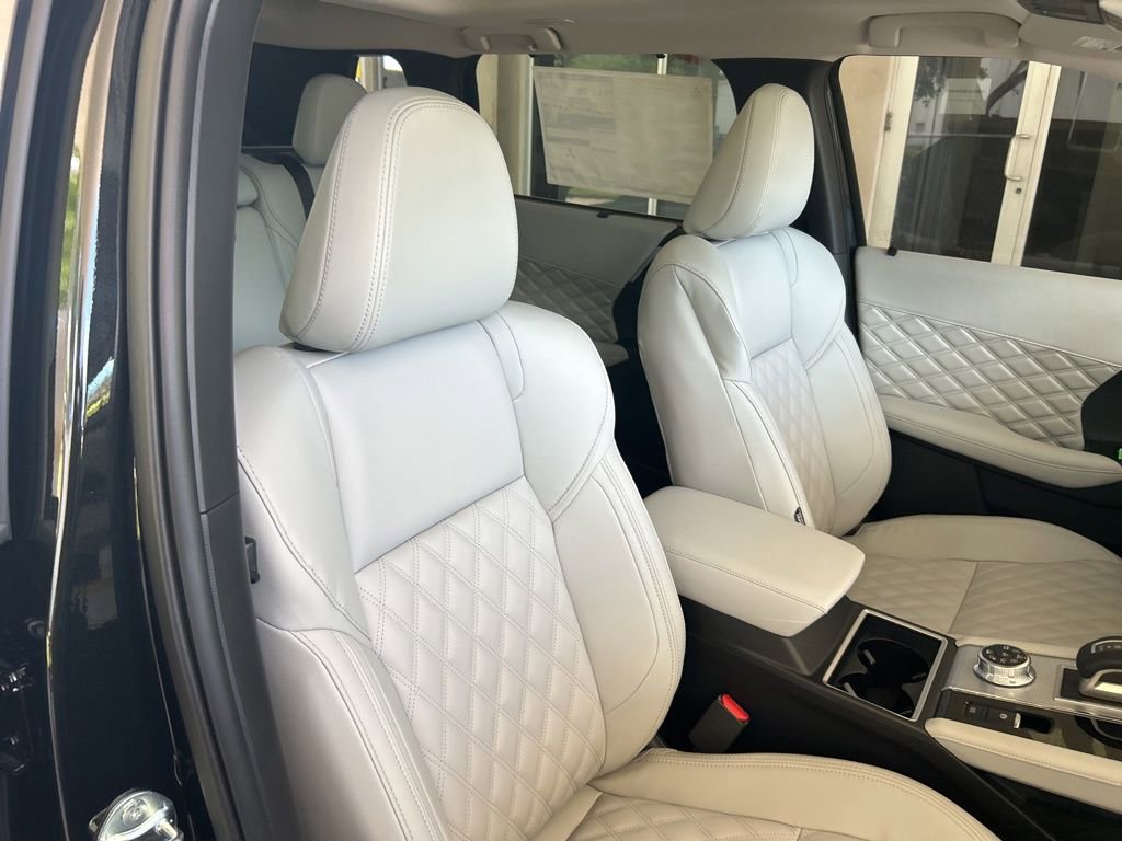 New 2025 Mitsubishi Outlander SEL image 26