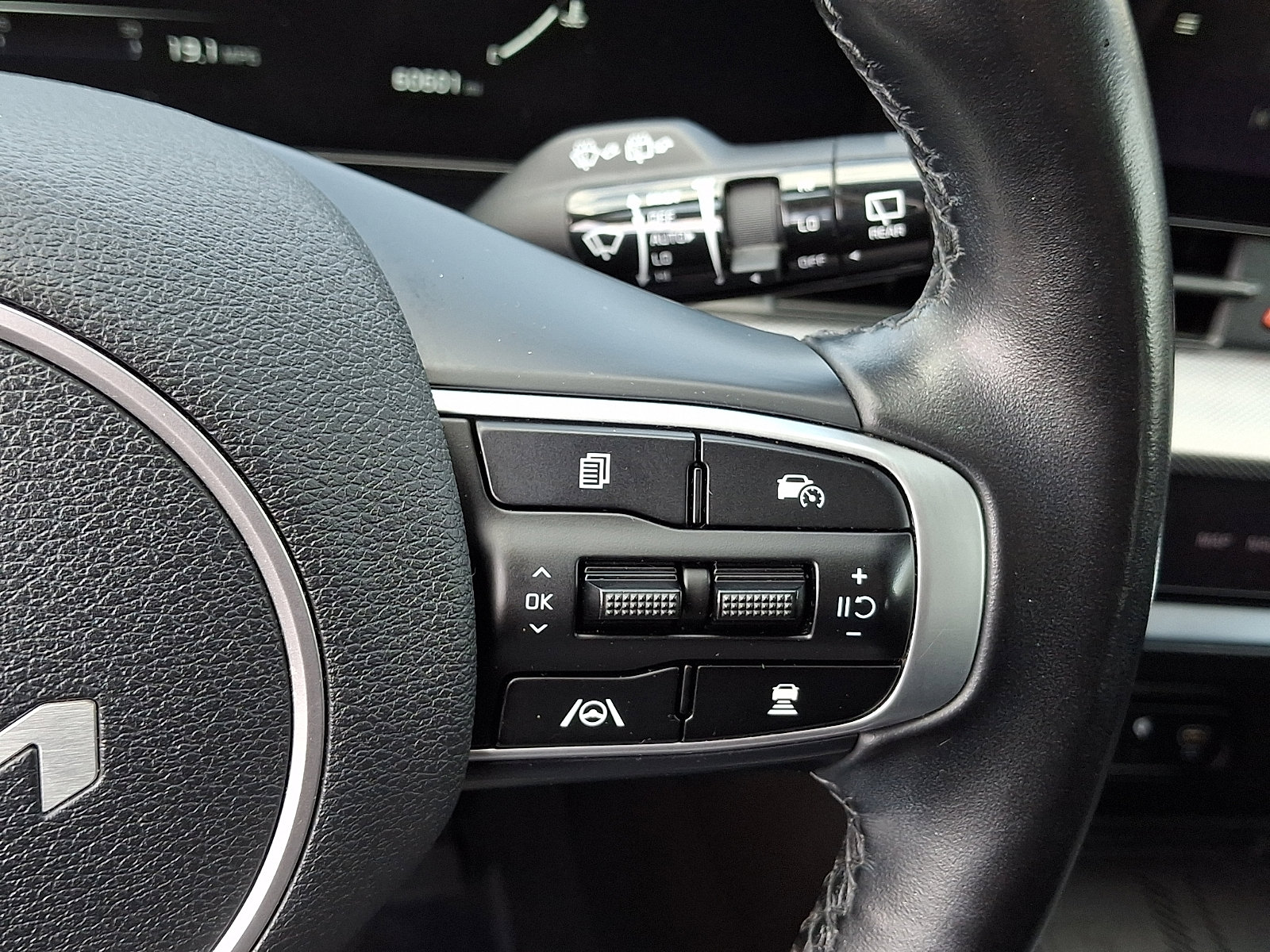 Used 2023 Kia Sportage SX image 23