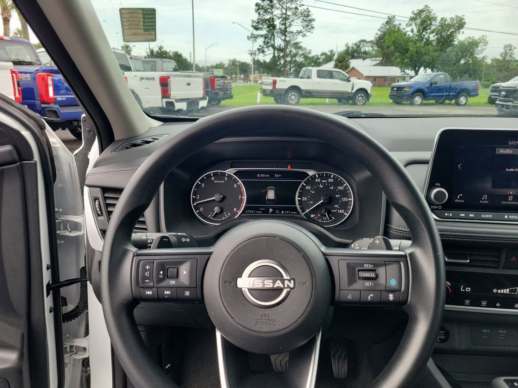 Used 2024 Nissan Rogue SV AWD/4WD image 19