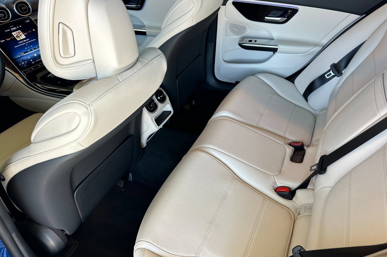 Certified 2023 Mercedes-Benz C 300 Sedan image 15