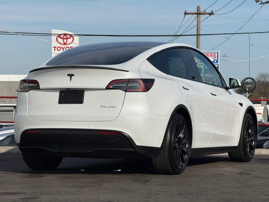 Used 2022 Tesla Model Y Performance image 12