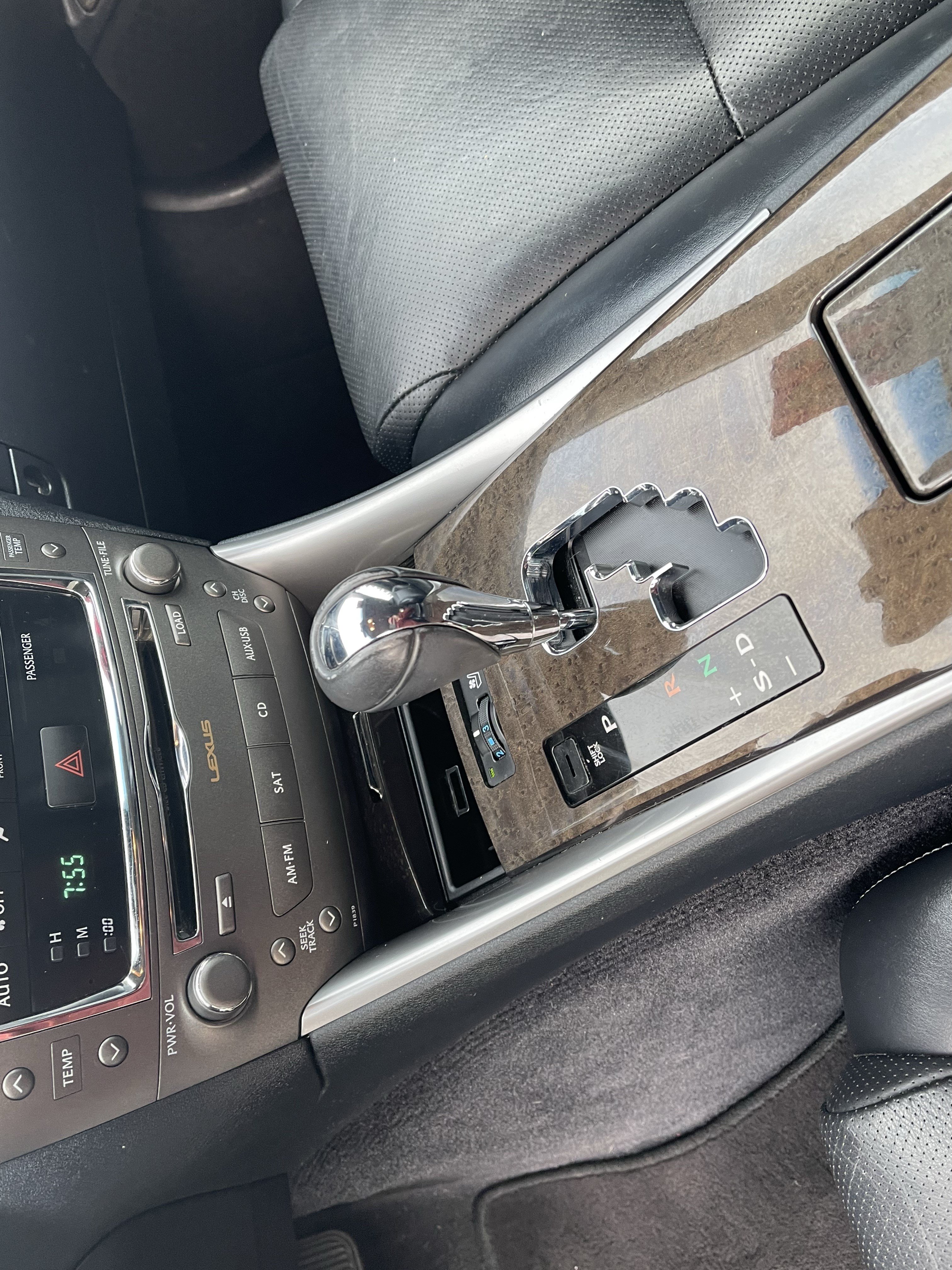 Used 2010 Lexus IS 250C w/ Luxury Pkg RWD image 22