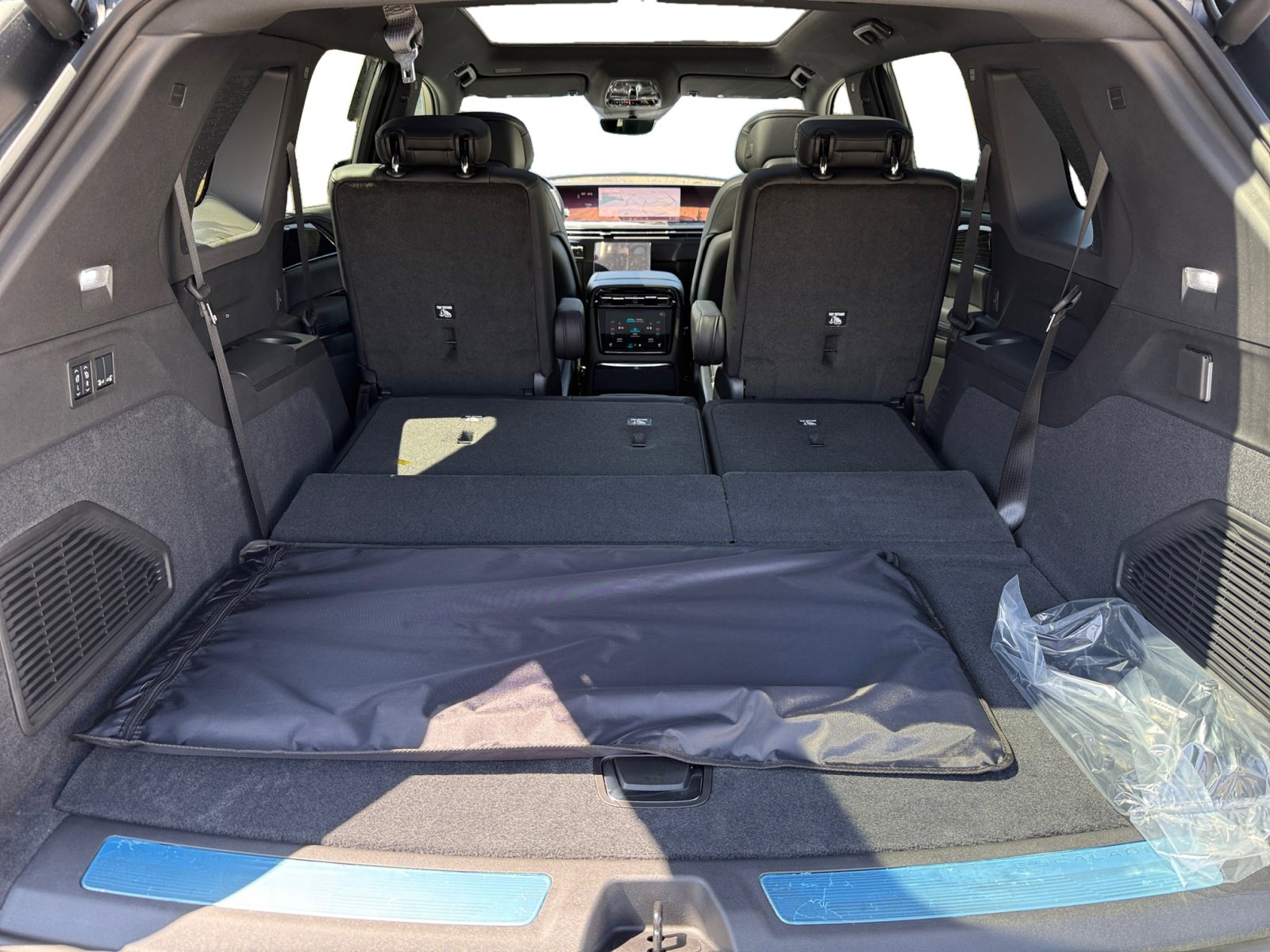 New 2026 Cadillac Escalade IQ Luxury 1 image 17