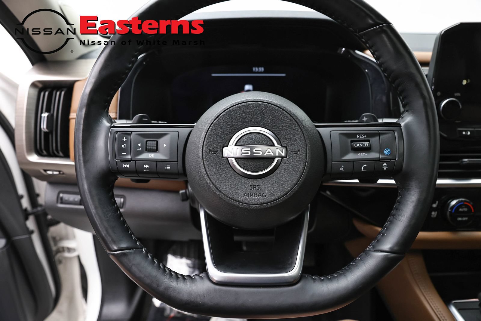 Used 2023 Nissan Pathfinder Platinum AWD/4WD image 10