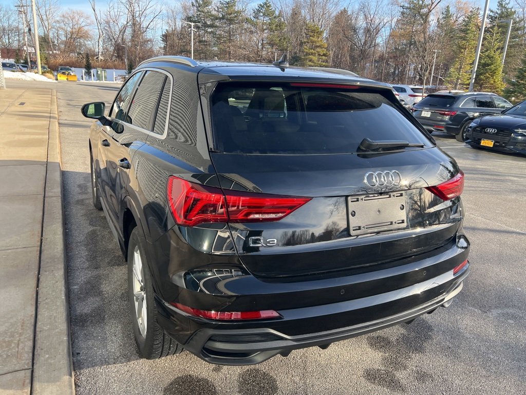 Used 2023 Audi Q3 2.0T Premium w/ Convenience Package image 35