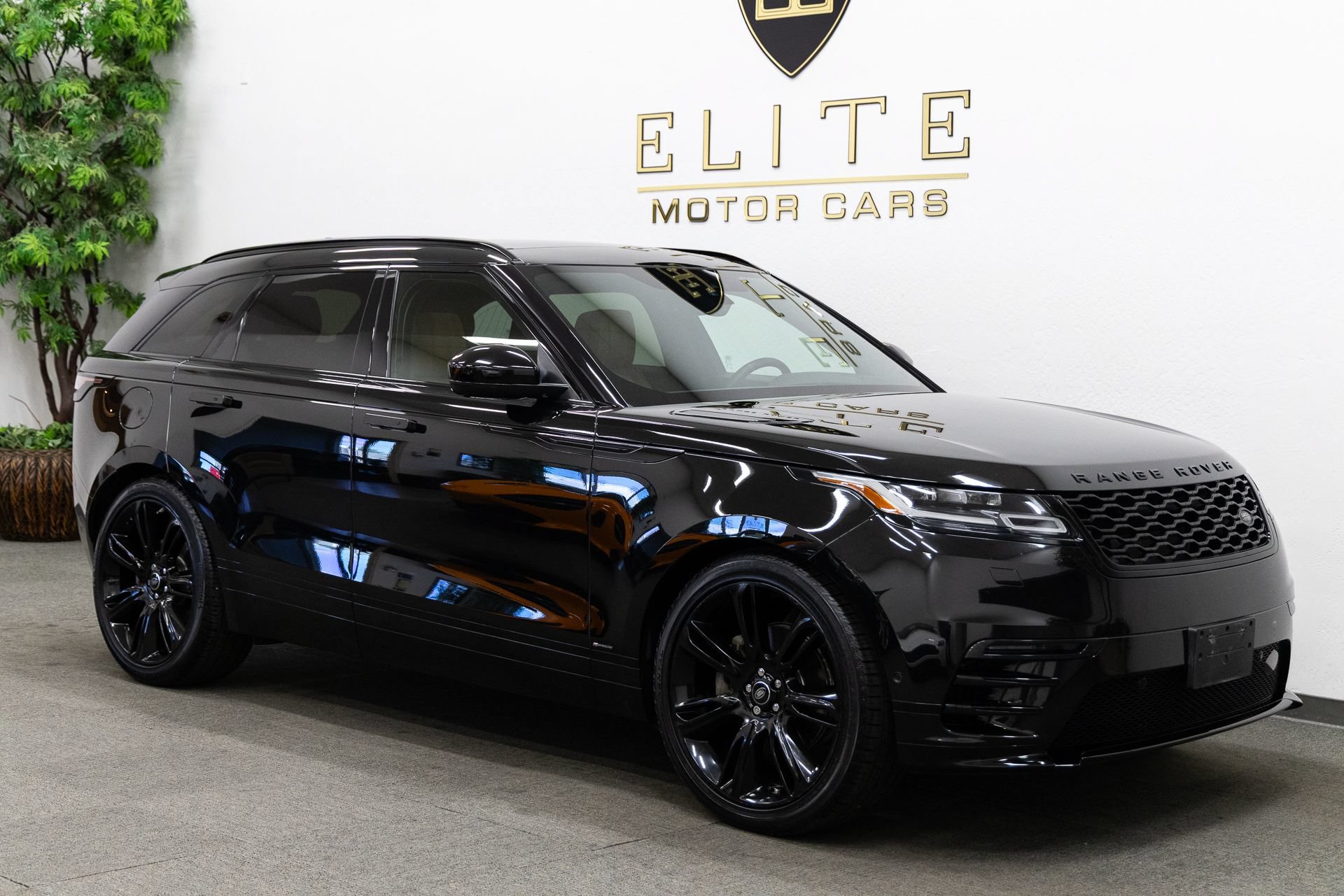 Used 2019 Land Rover Range Rover Velar R-Dynamic HSE AWD/4WD image 9