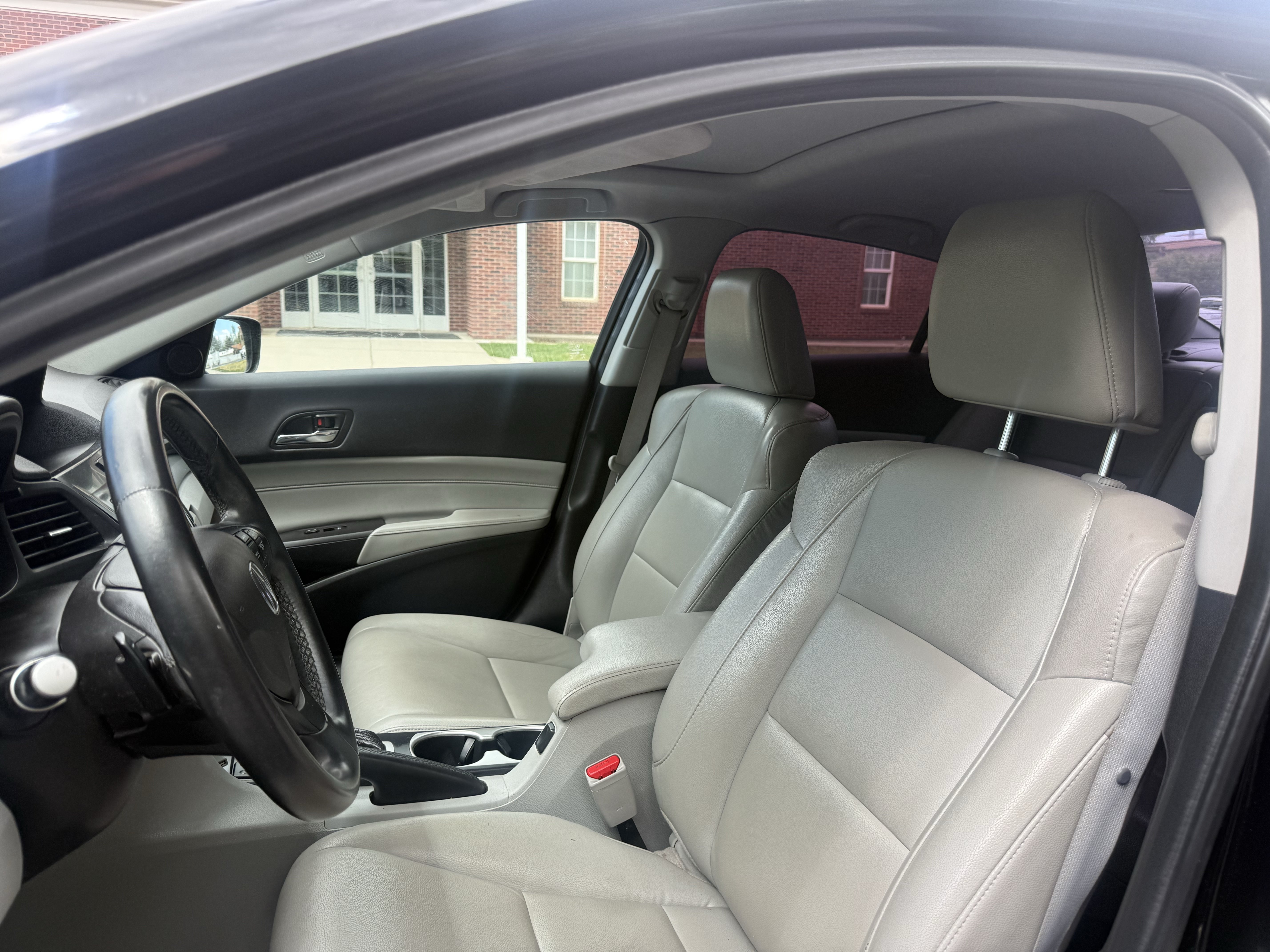 Used 2017 Acura ILX FWD image 13