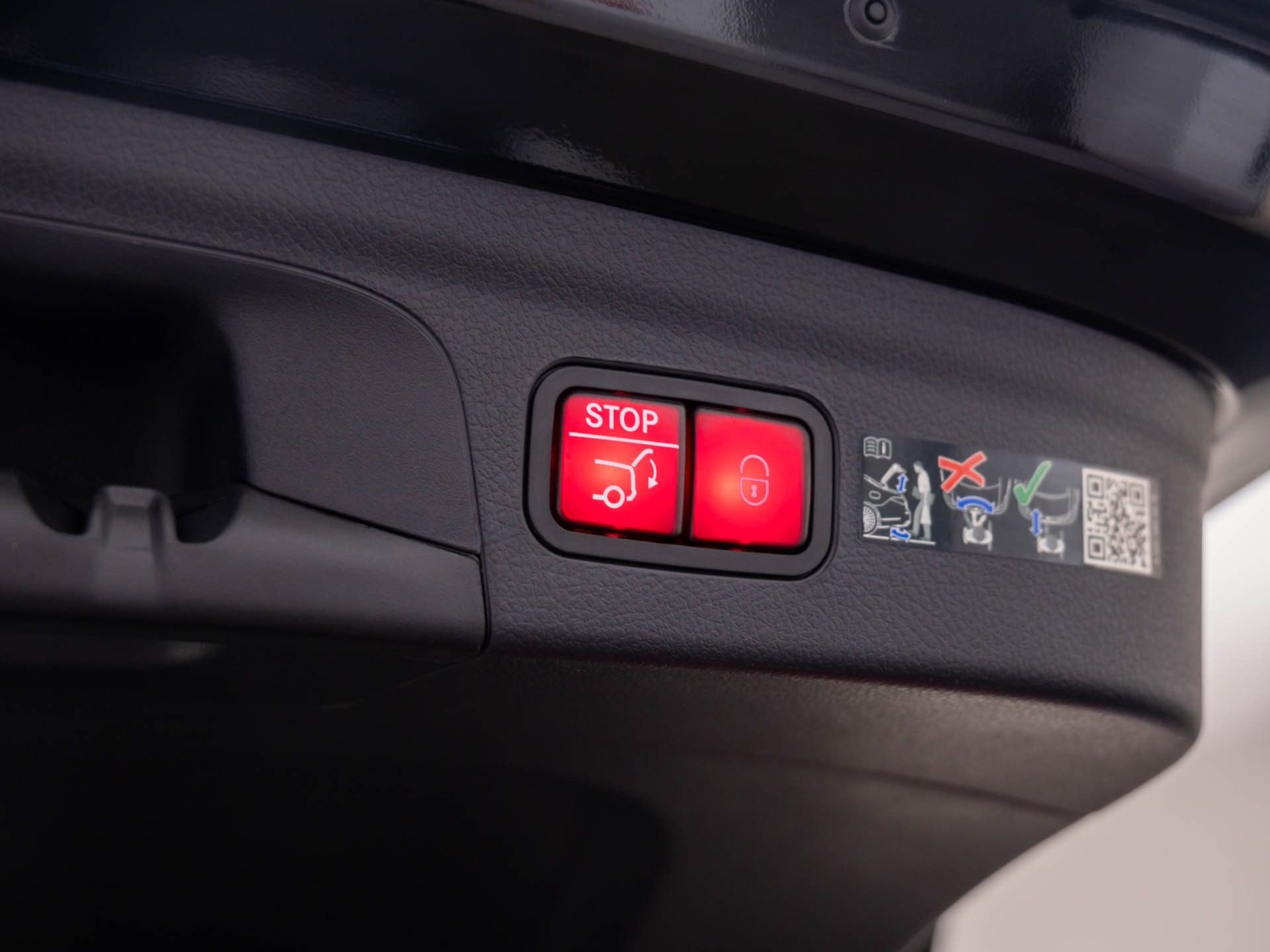 Used 2025 Mercedes-Benz GLE 450 4MATIC image 36