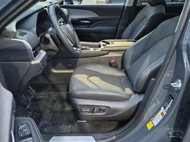 Certified 2026 Toyota Grand Highlander AWD image 9