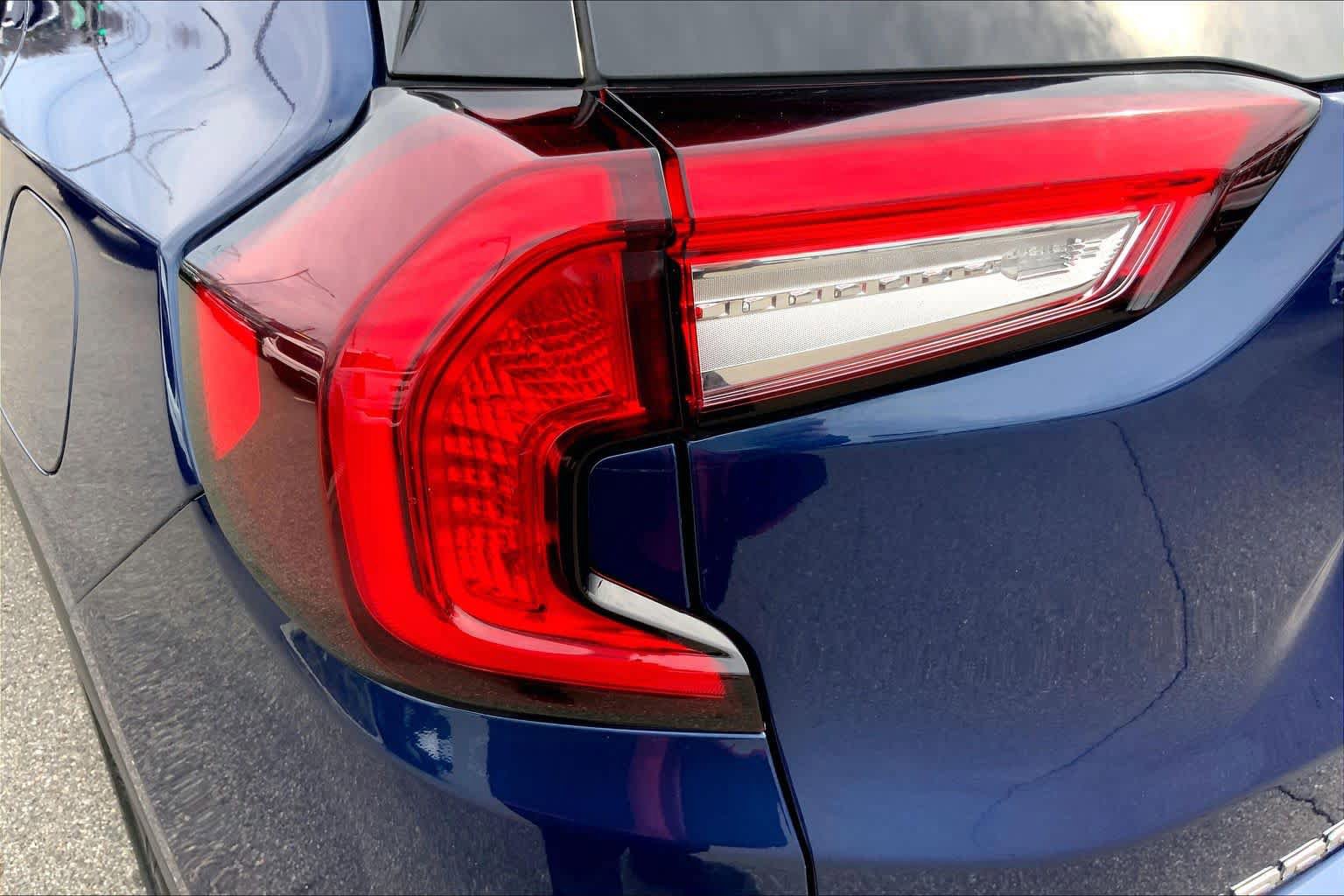 Used 2022 GMC Terrain SLT image 28