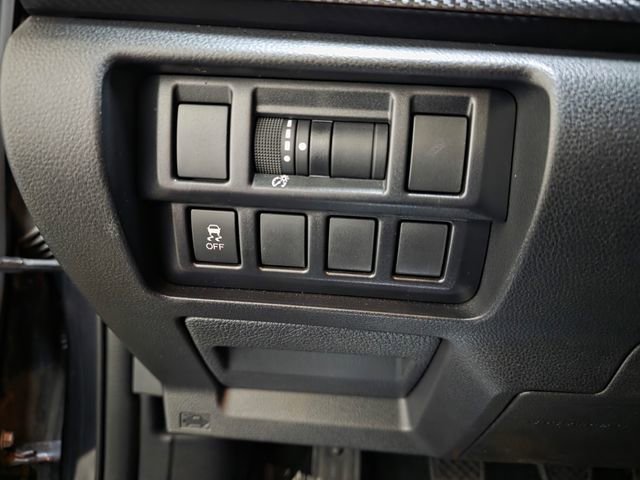 Used 2019 Subaru Crosstrek 2.0i image 18