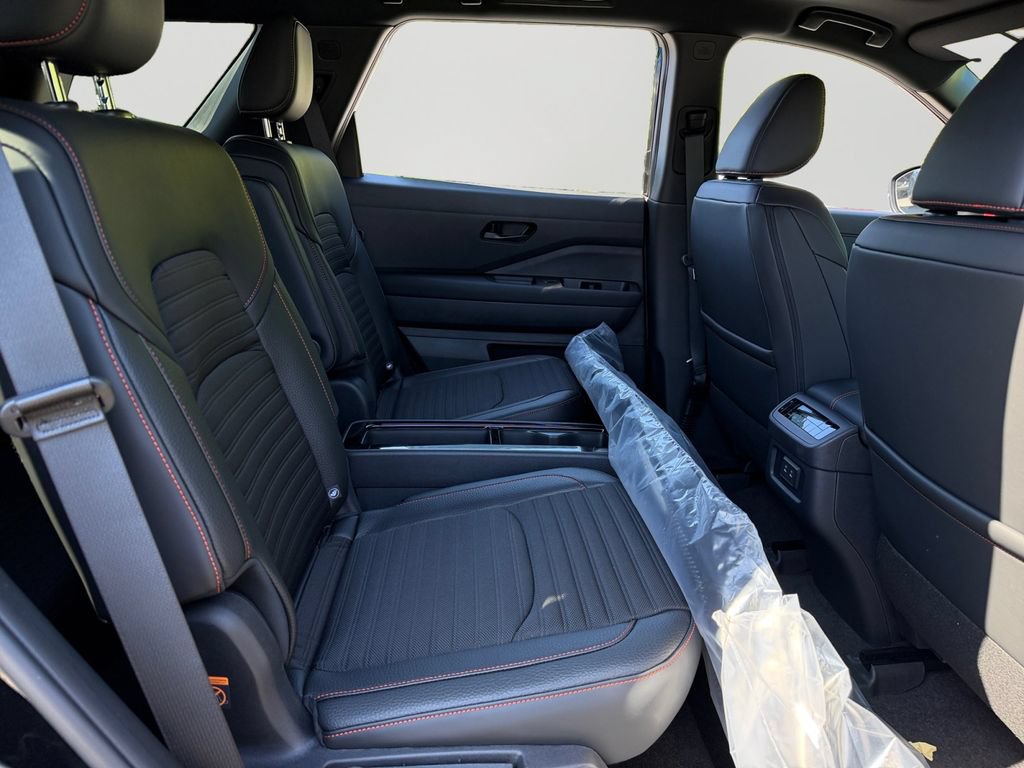 New 2026 Nissan Pathfinder Rock Creek w/ Rock Creek Premium Package AWD/4WD image 6