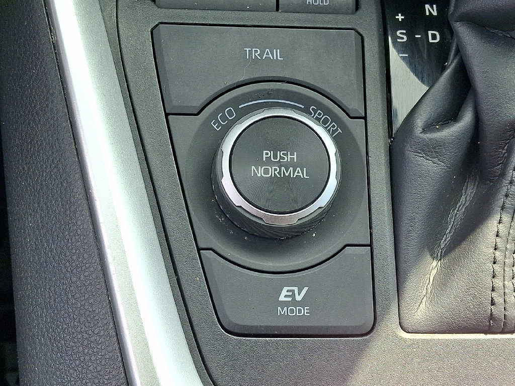 Used 2024 Toyota RAV4 XLE w/ Convenience Package AWD/4WD image 25