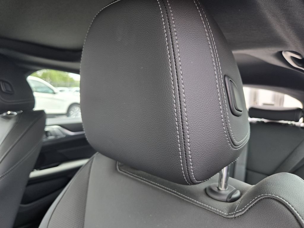 Certified 2025 BMW i4 xDrive40i AWD/4WD image 16