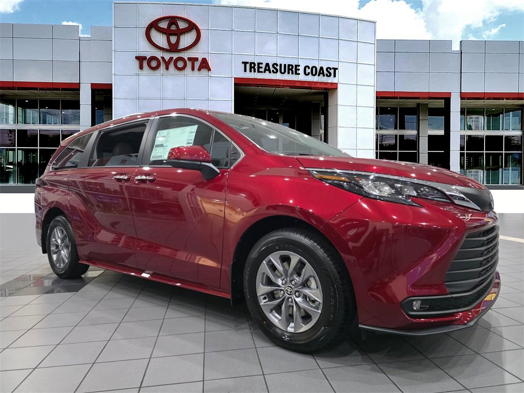 New 2025 Toyota Sienna XLE