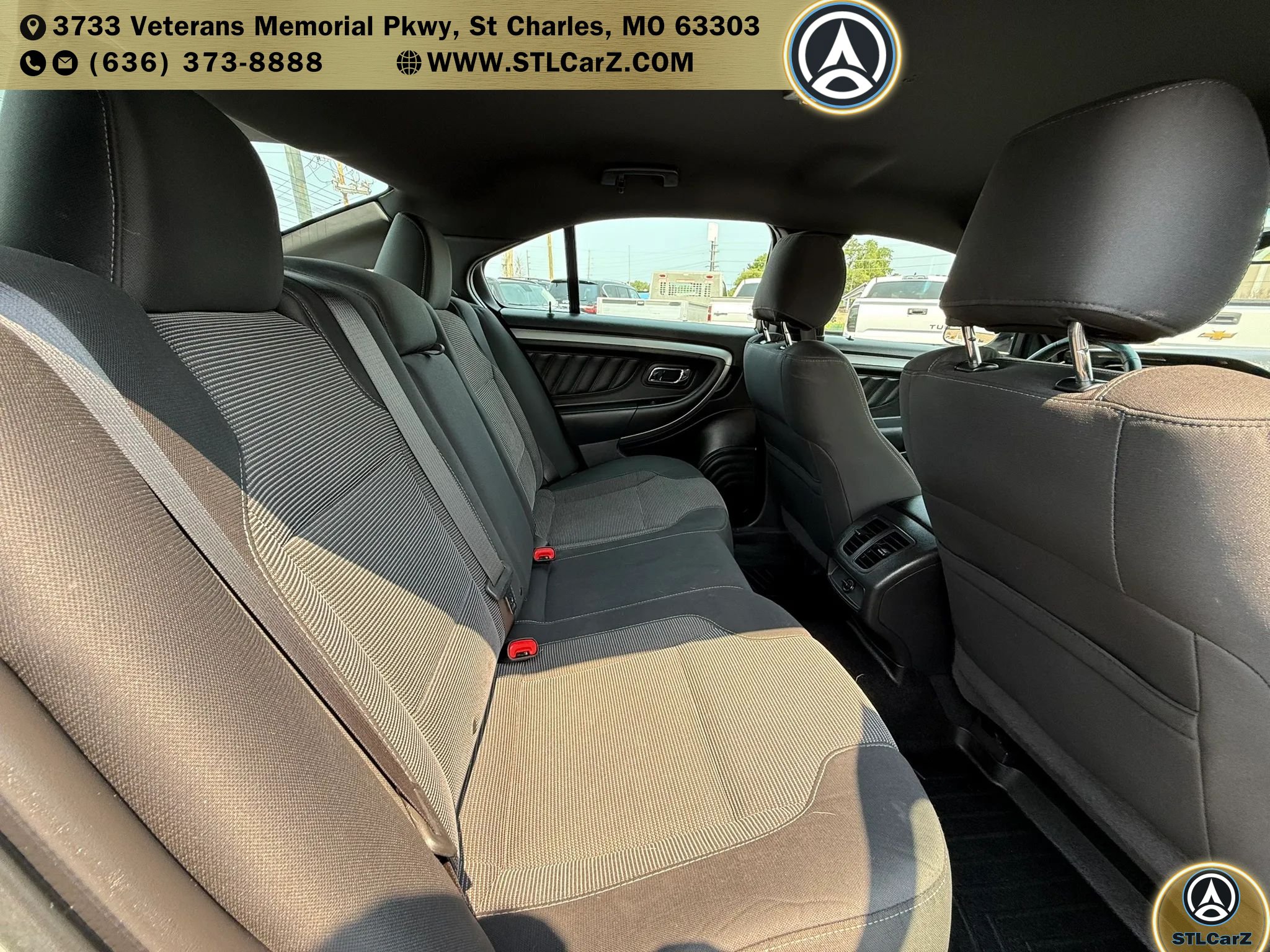 Used 2016 Ford Taurus SEL FWD image 14
