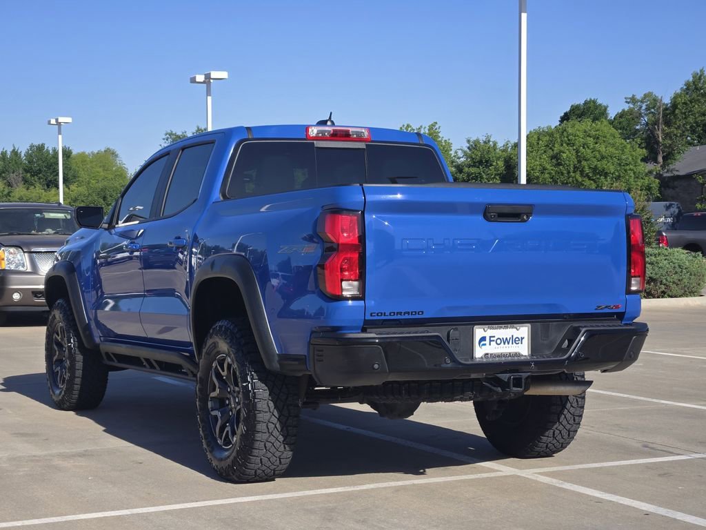 Used 2025 Chevrolet Colorado ZR2 w/ Technology Package AWD/4WD image 5