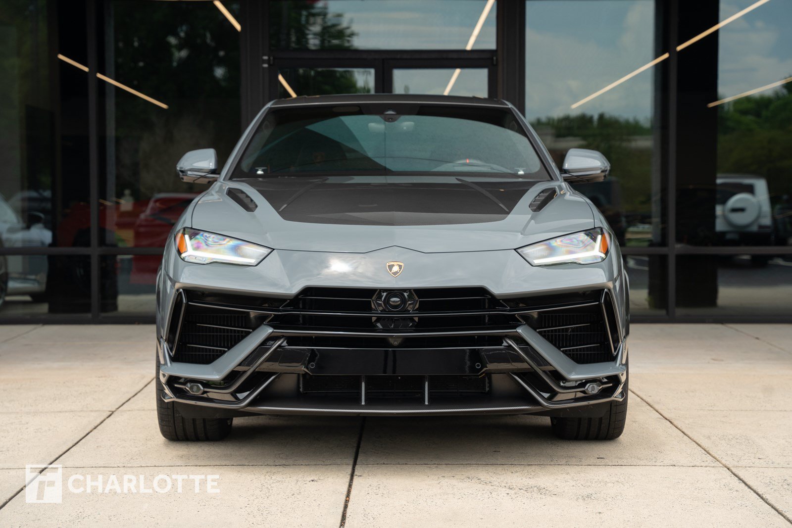 Used 2023 Lamborghini Urus Performante AWD/4WD image 4