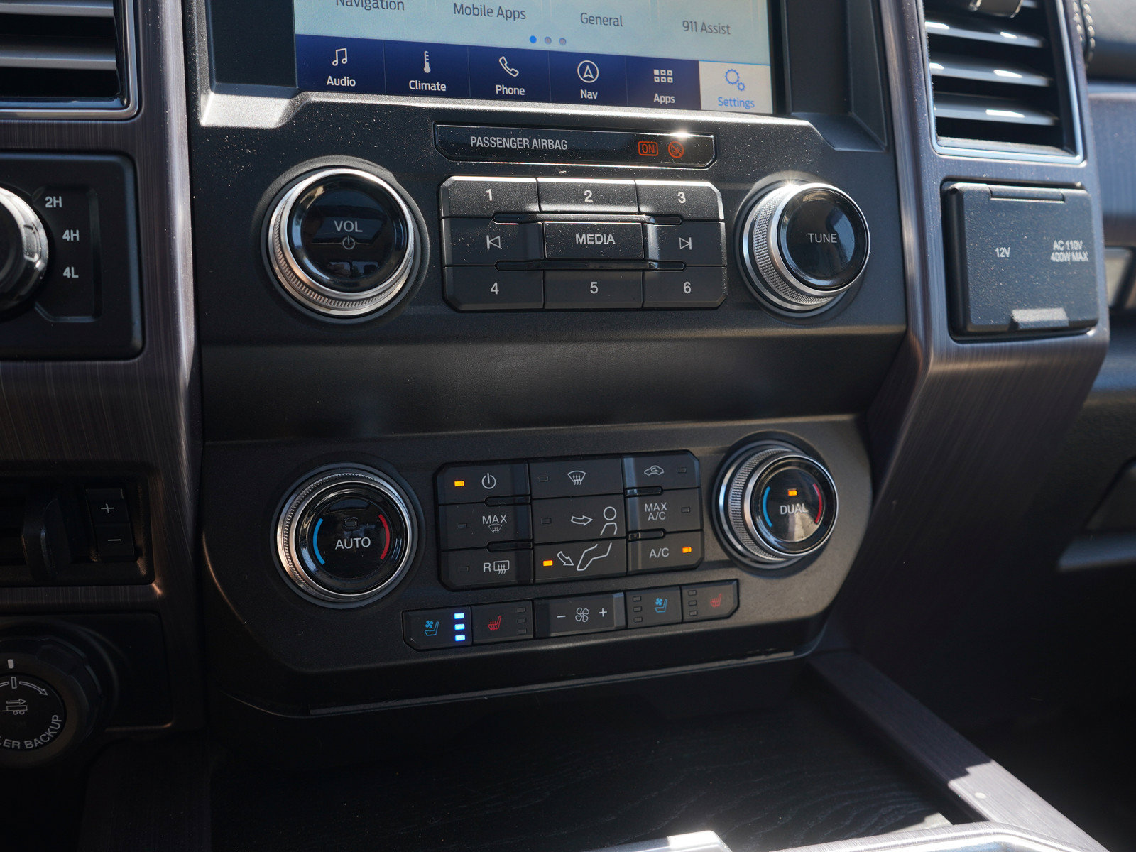 Used 2020 Ford F350 Limited AWD/4WD image 22