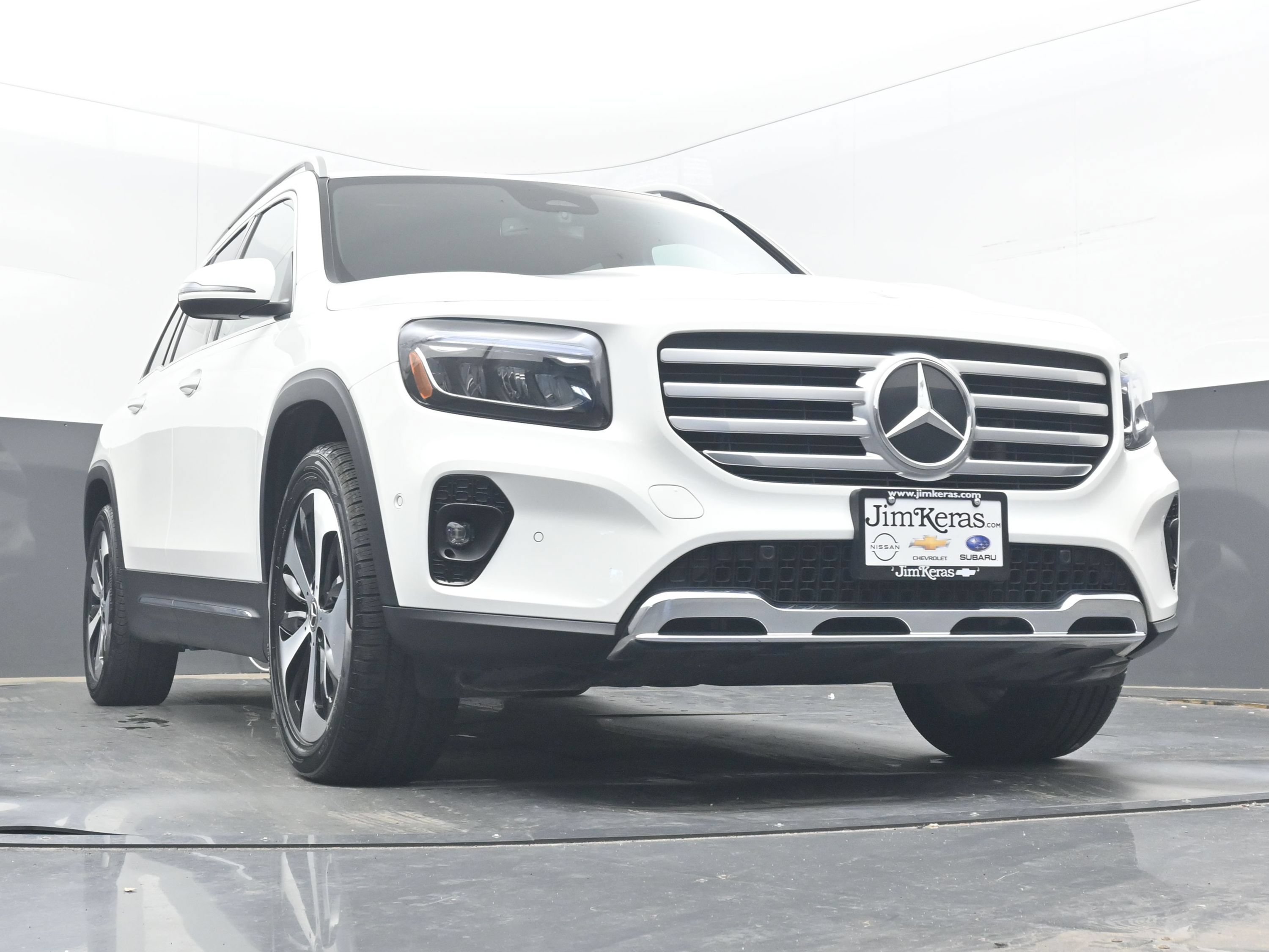 Used 2025 Mercedes-Benz GLB 250 4MATIC image 23
