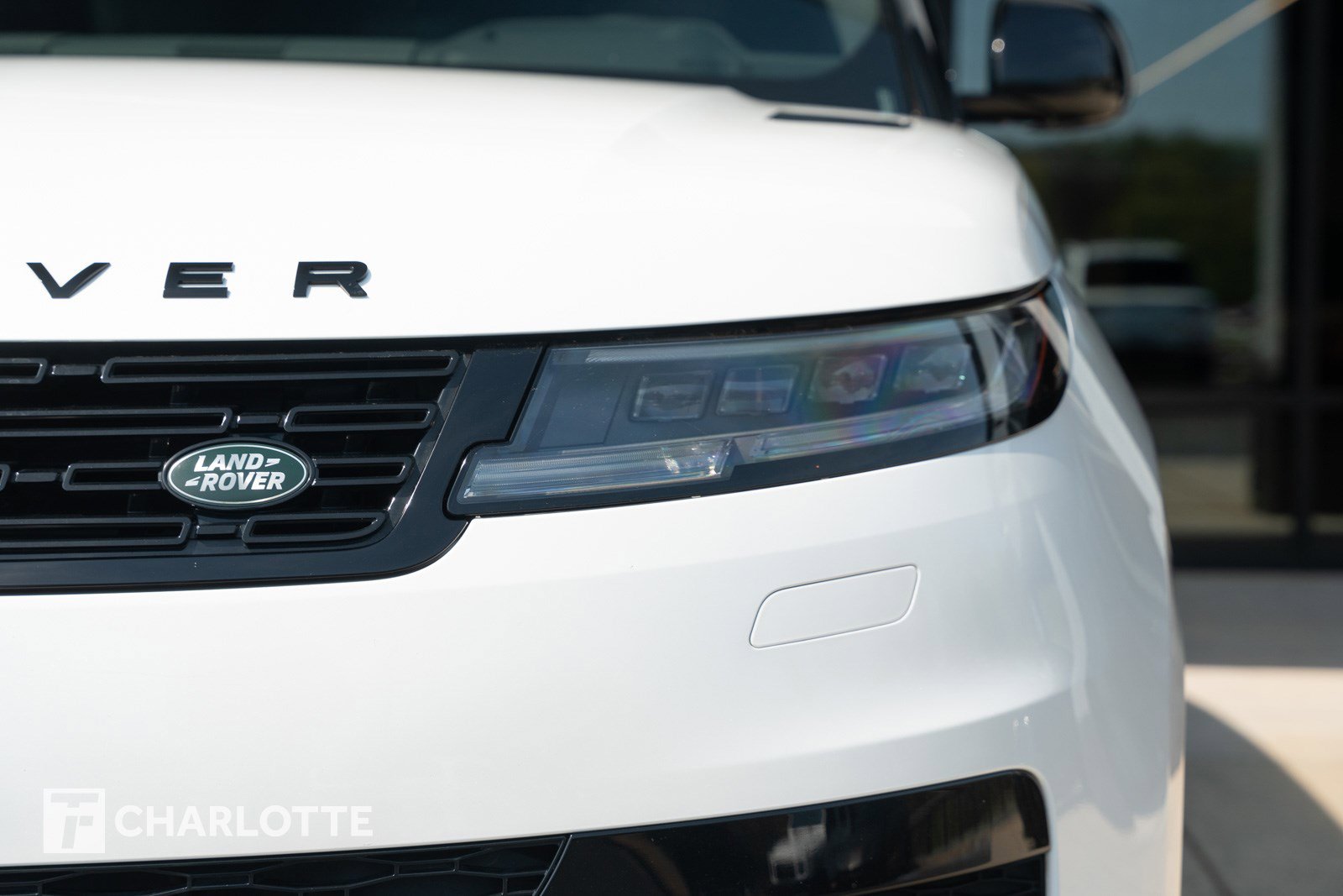 Used 2024 Land Rover Range Rover Sport Dynamic SE image 5