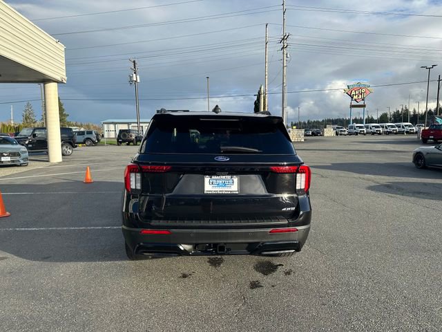 Used 2025 Ford Explorer ST-Line w/ ST-Line Street Pack image 4
