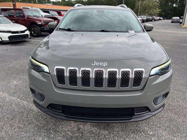 Used 2019 Jeep Cherokee Latitude Plus FWD image 2